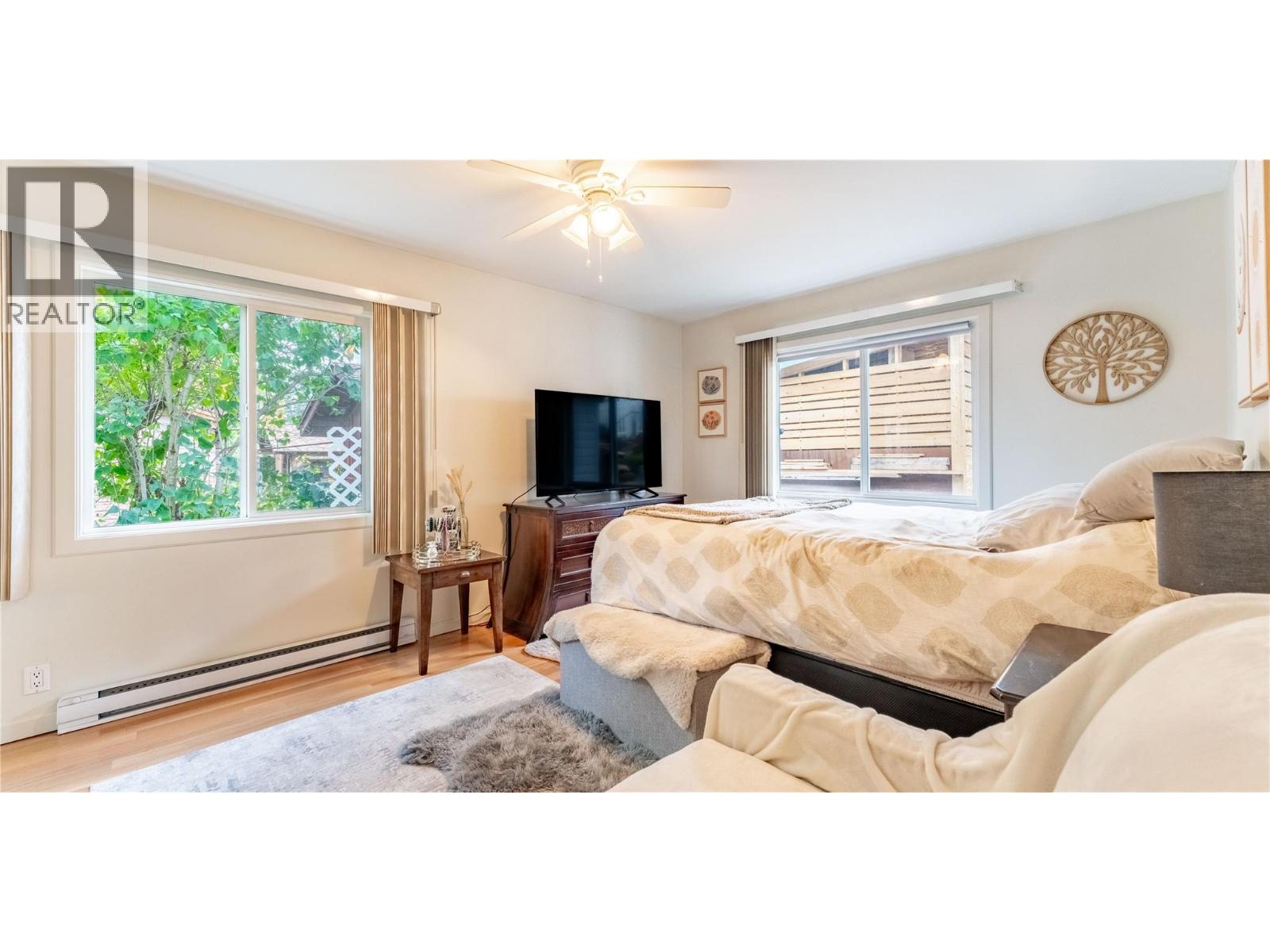 1529 RUSSEL AVENUE - 56