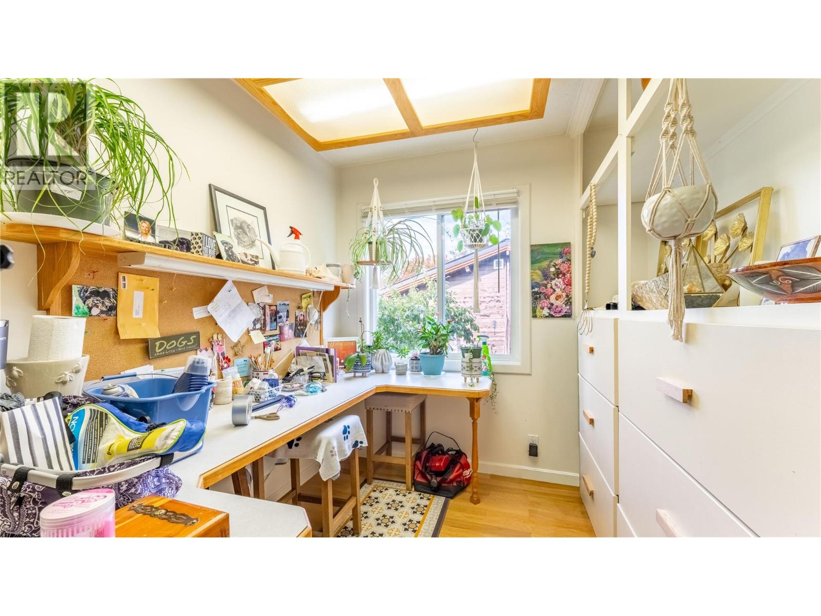 1529 RUSSEL AVENUE - 57