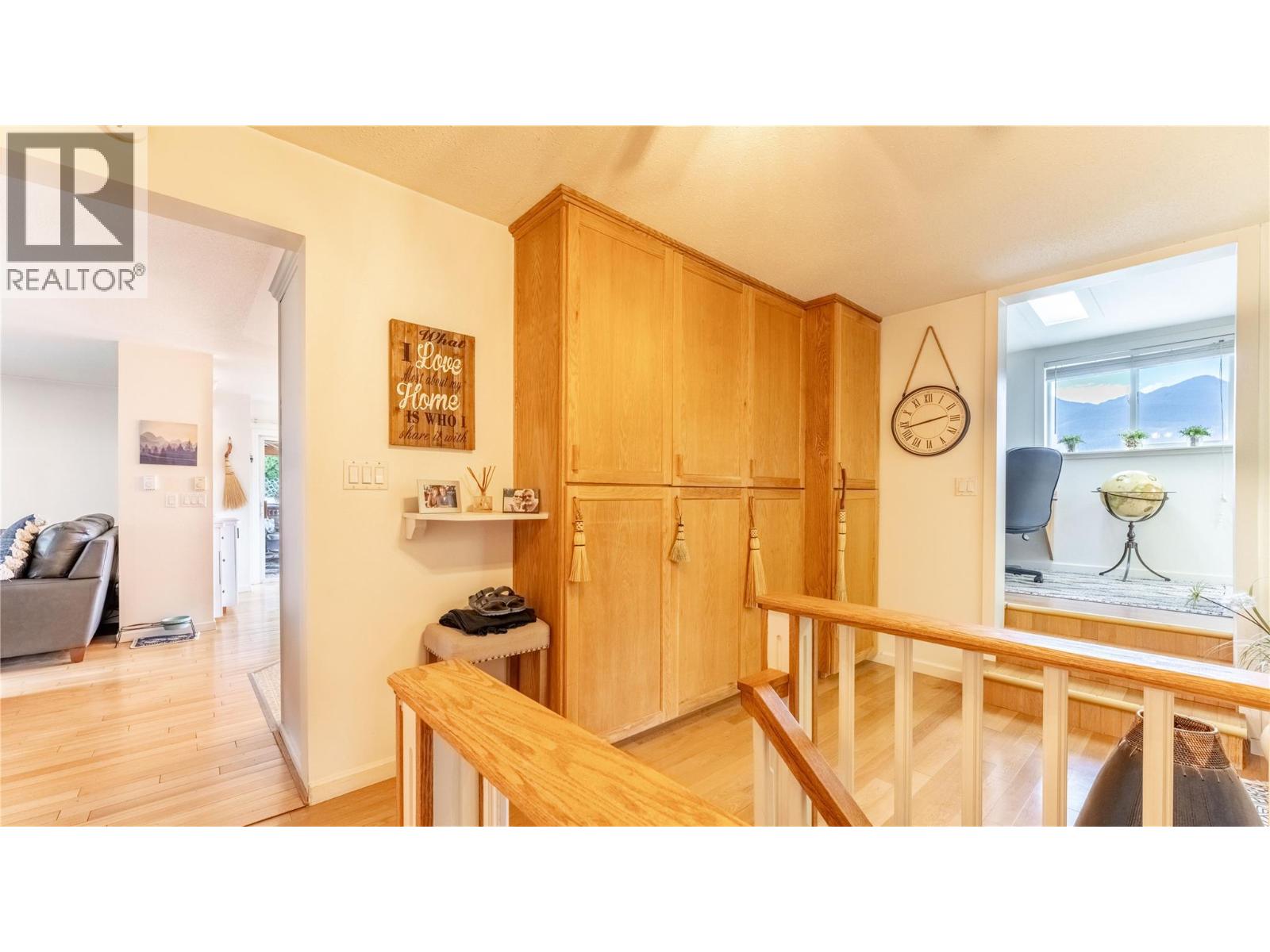 1529 RUSSEL AVENUE - 58