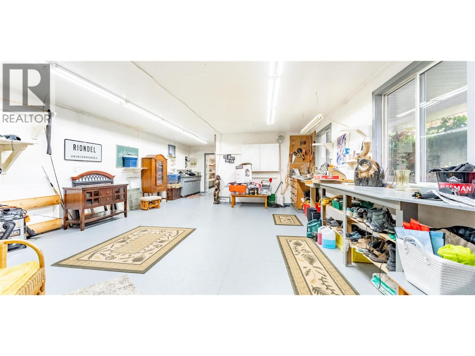 1529 RUSSEL AVENUE - 77