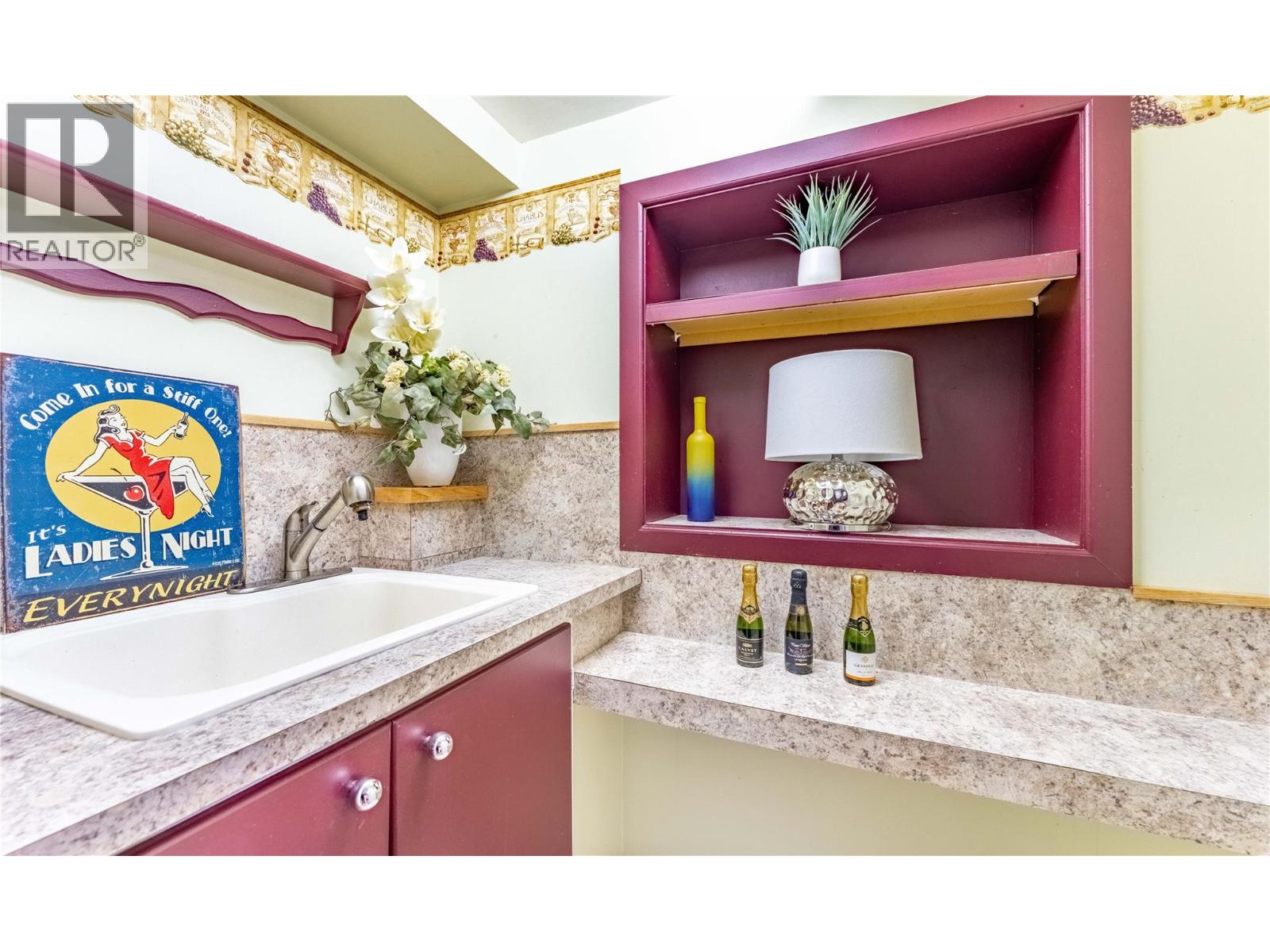 1529 RUSSEL AVENUE - 68