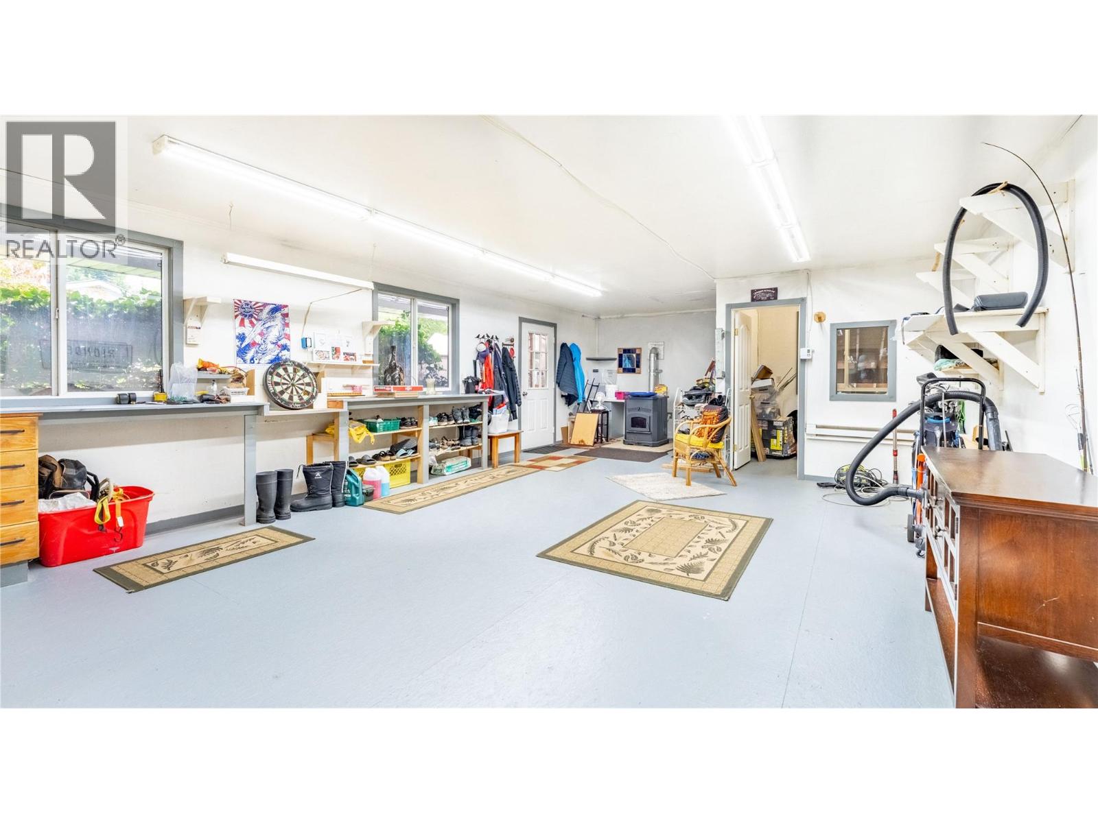 1529 RUSSEL AVENUE - 73