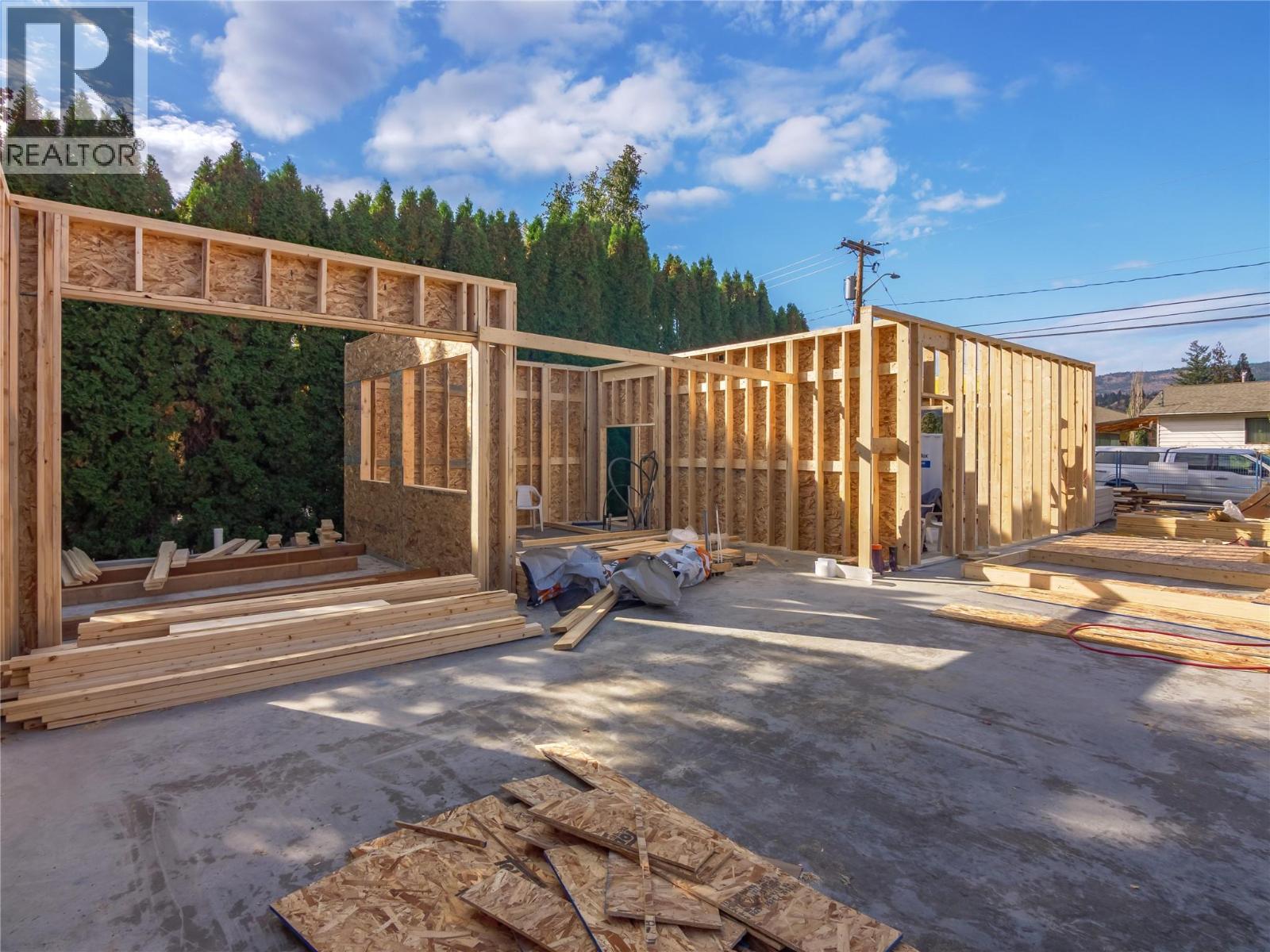 6609 Nixon Road Unit# 102, Summerland