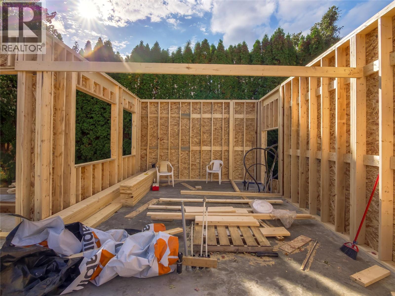 6609 Nixon Road Unit# 102, Summerland