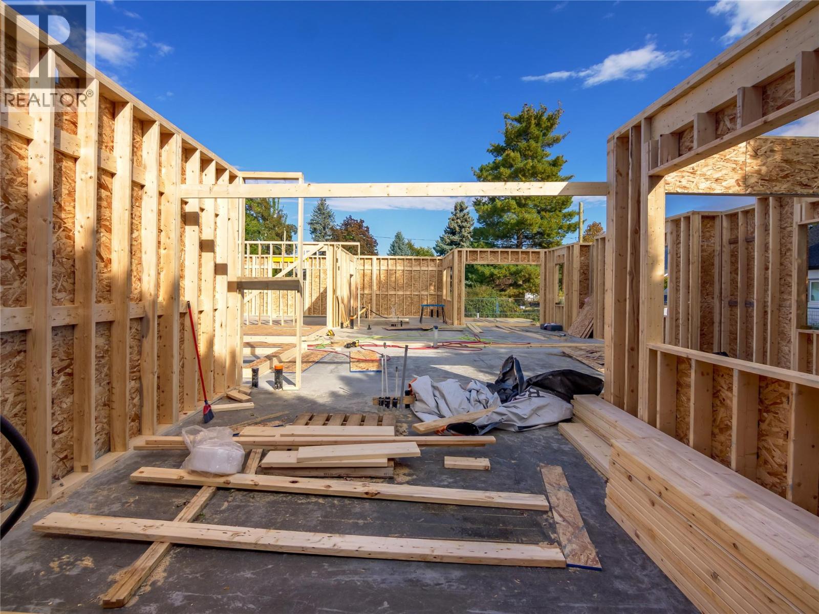 6609 Nixon Road Unit# 102, Summerland