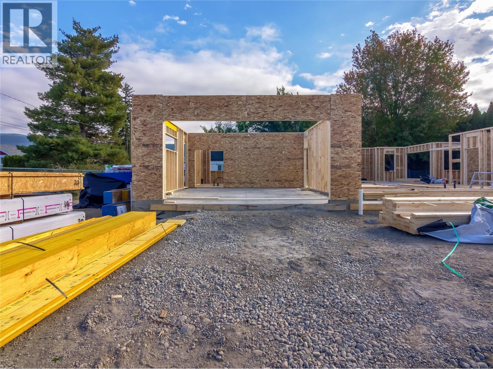 6609 Nixon Road Unit# 102, Summerland