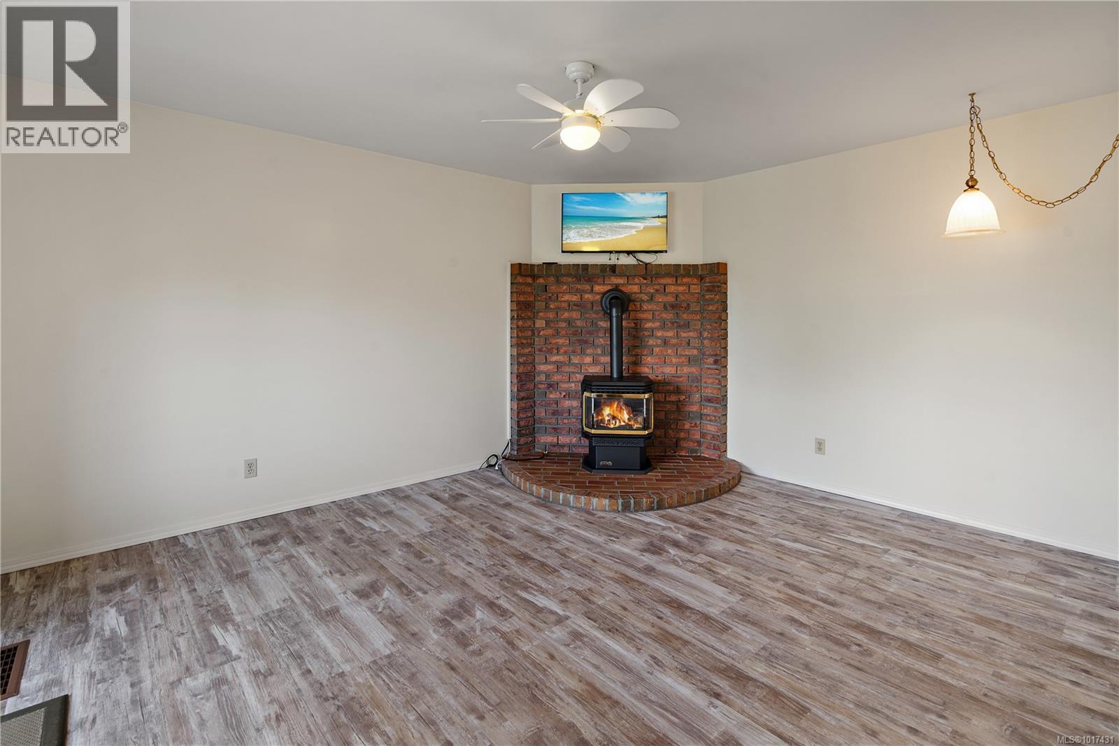  10288 Cleveland Road, Sidney