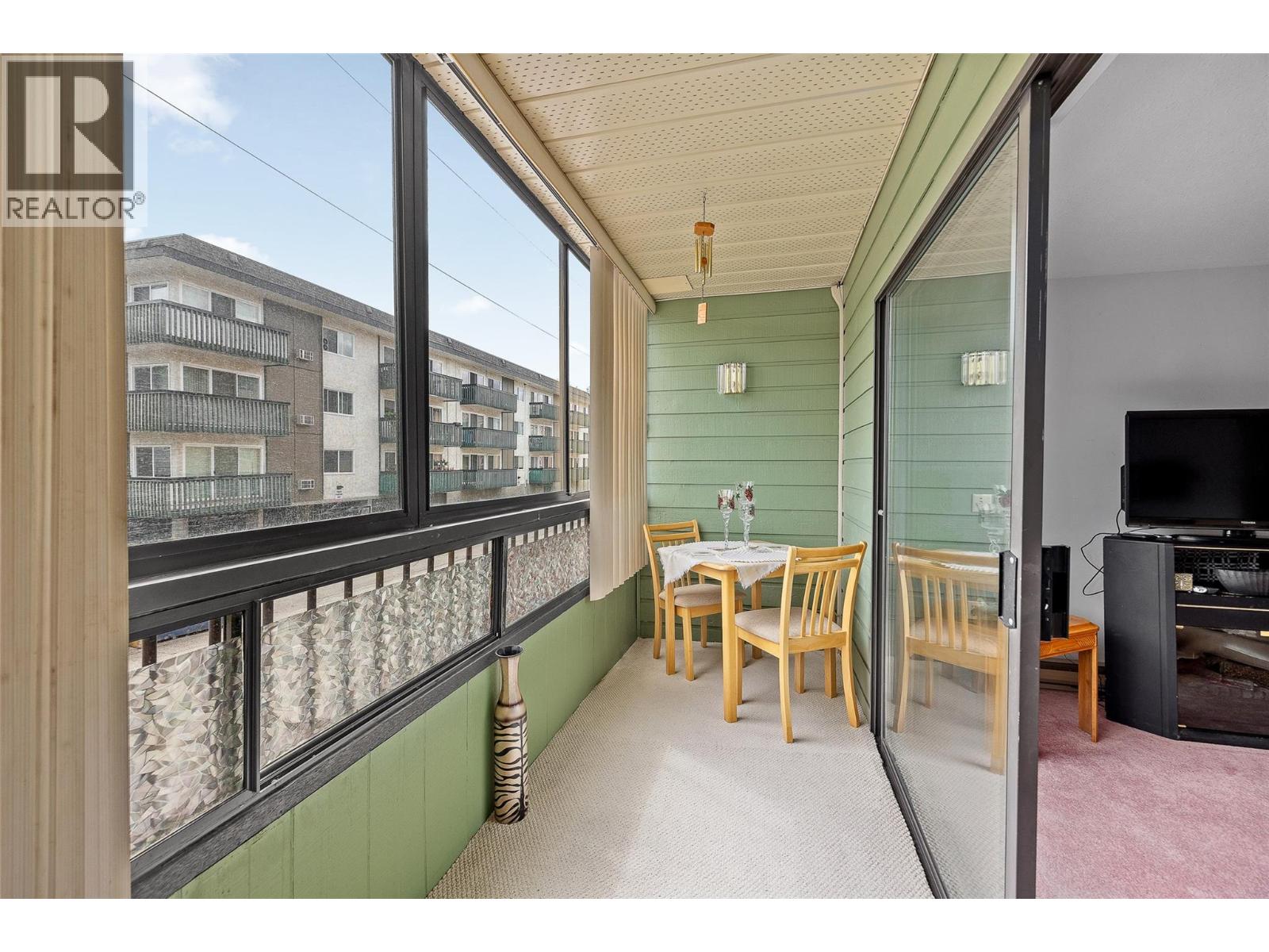204 555 Rowcliffe Avenue, Kelowna