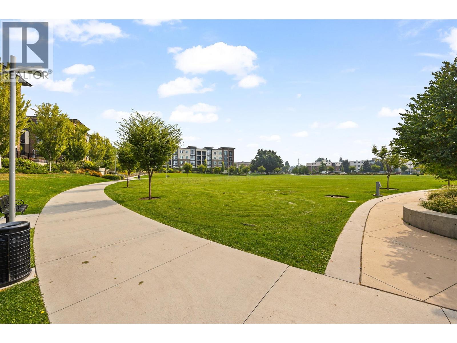 204 555 Rowcliffe Avenue, Kelowna