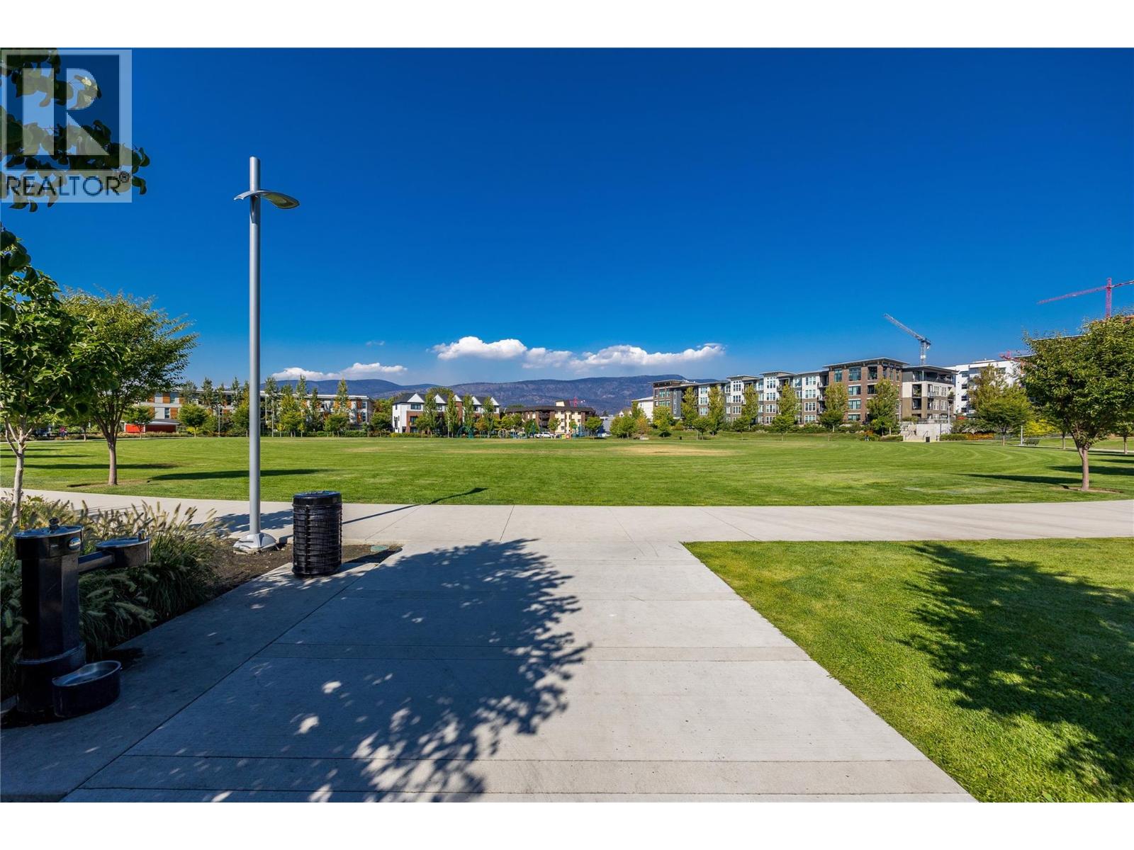 204 555 Rowcliffe Avenue, Kelowna
