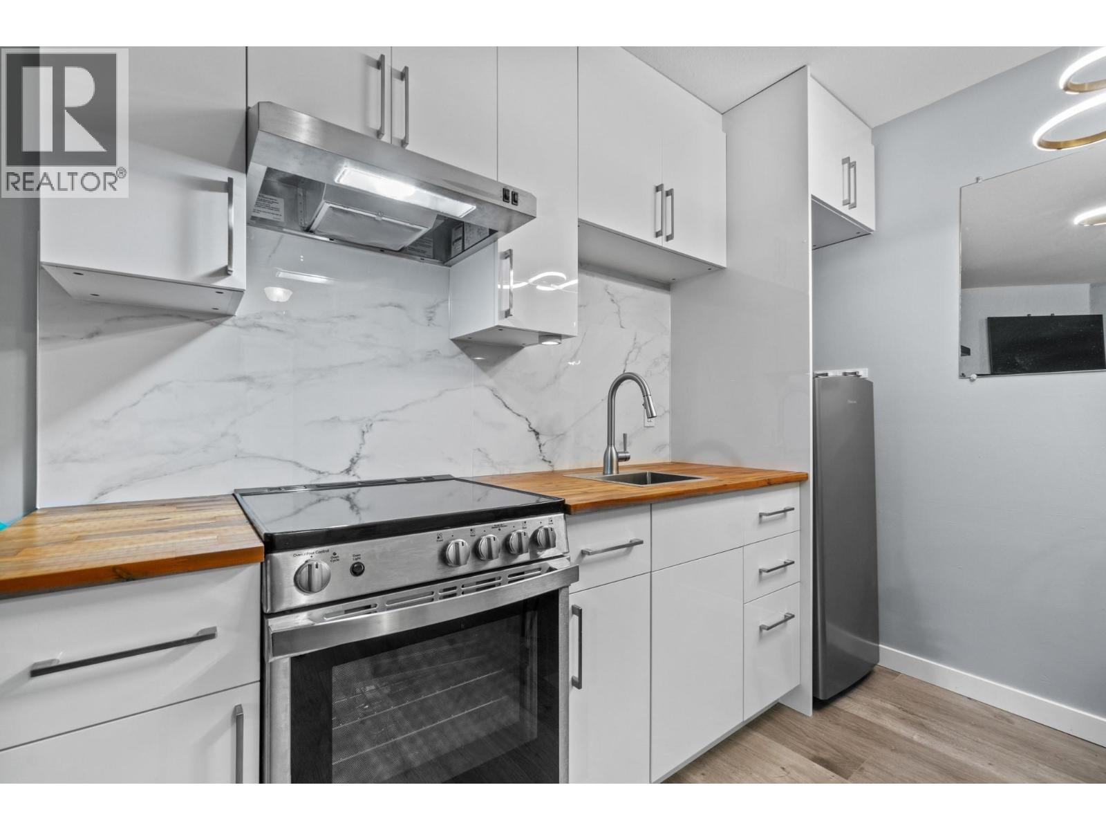 201 20 Kettle View Road, Big White