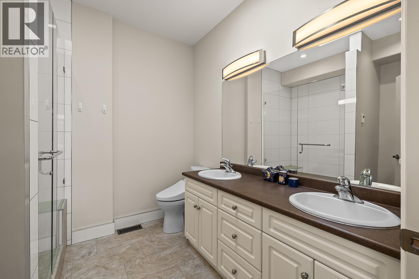  2308 Pine Vista Place, West Kelowna