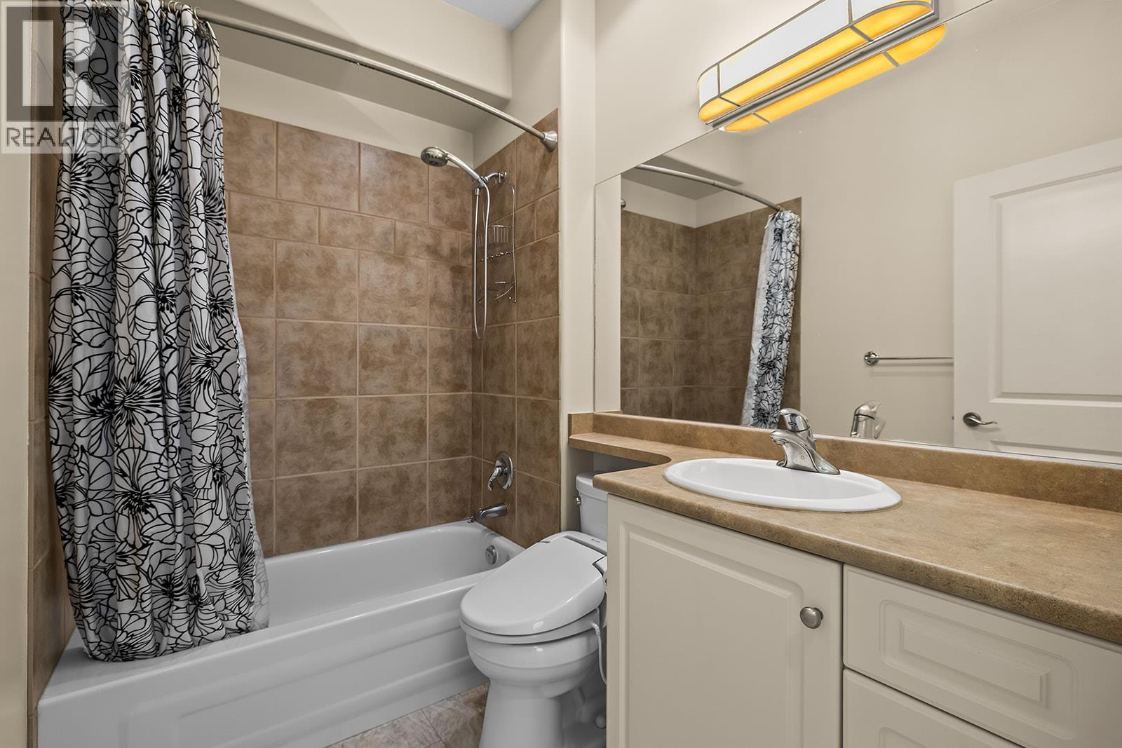  2308 Pine Vista Place, West Kelowna