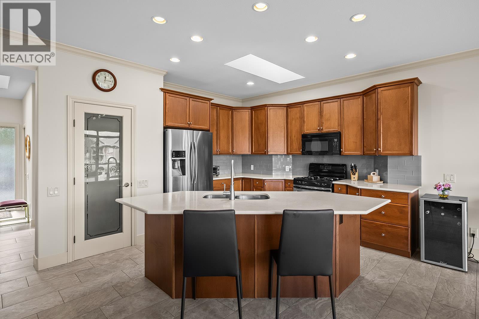  2308 Pine Vista Place, West Kelowna