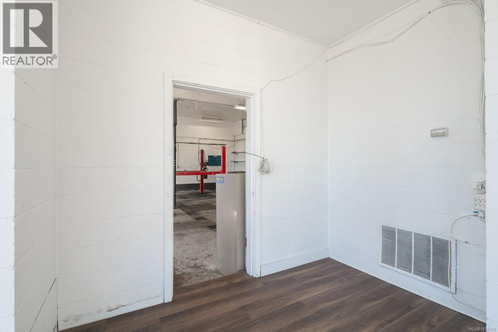 Entrance to Garage/Shop