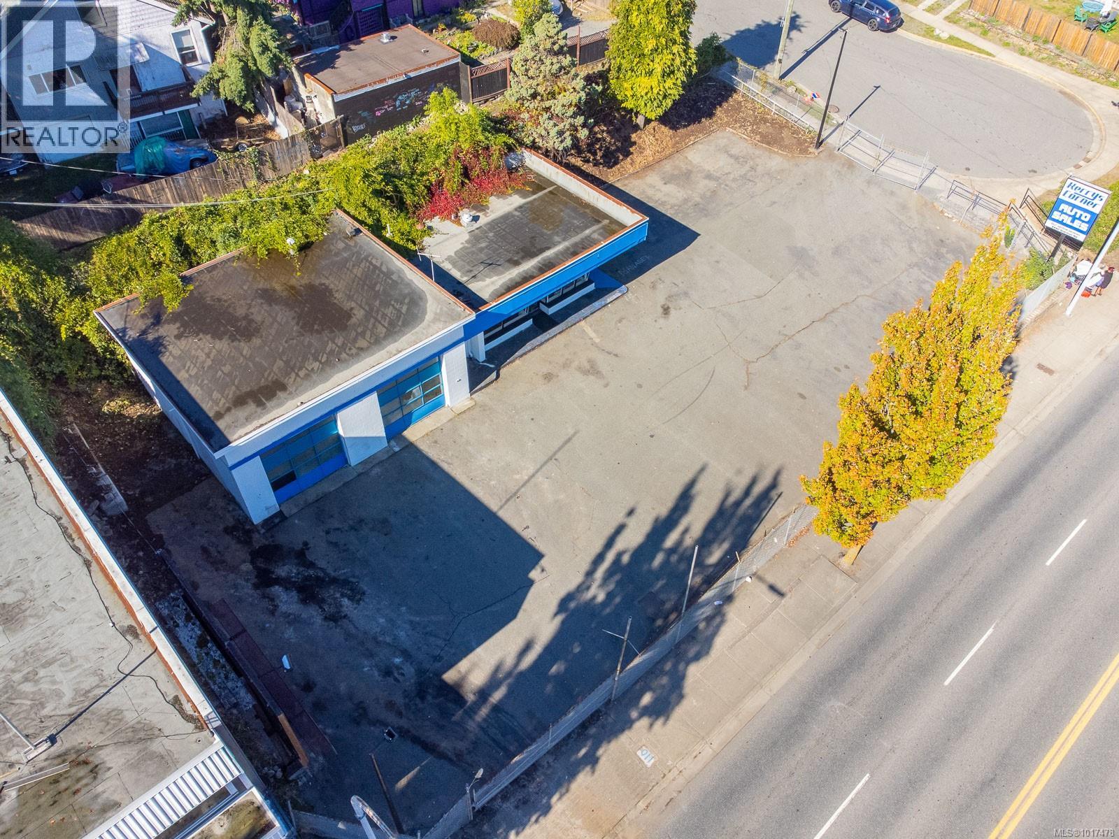 110 Nicol St — photo 38