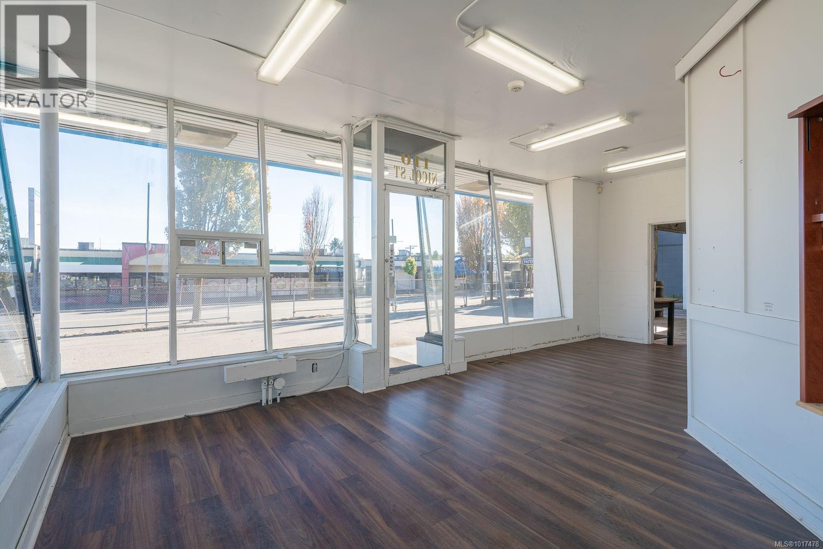 Showroom/Reception