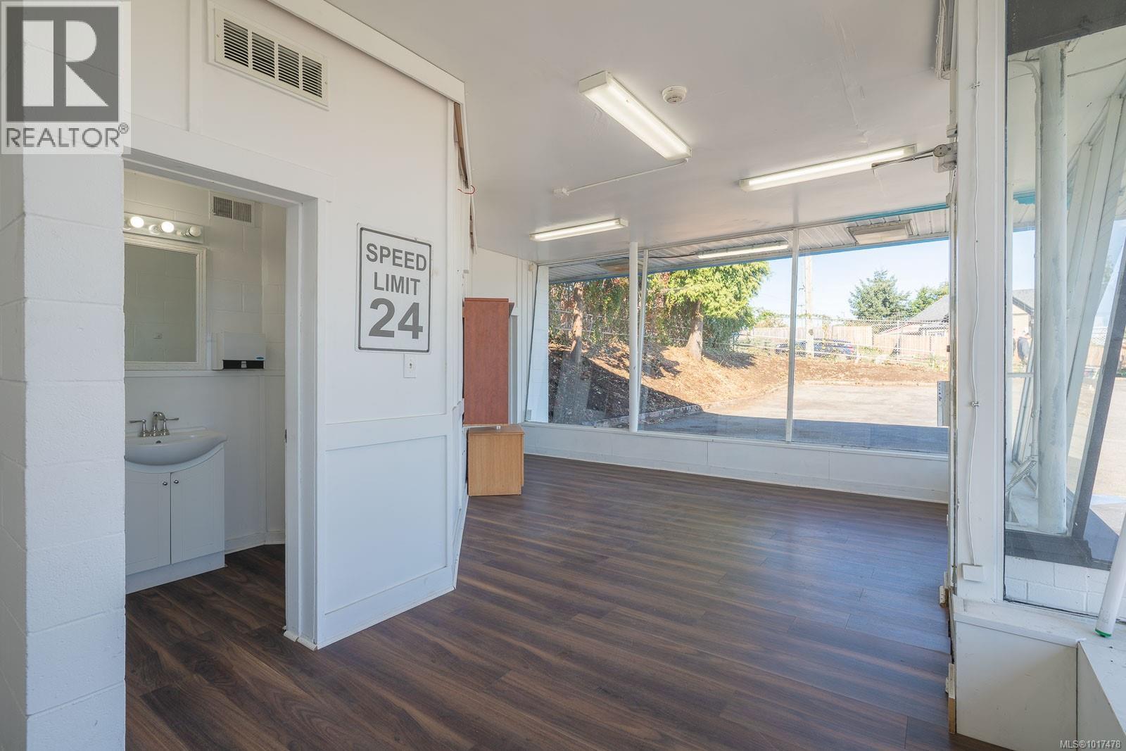 Showroom/Reception