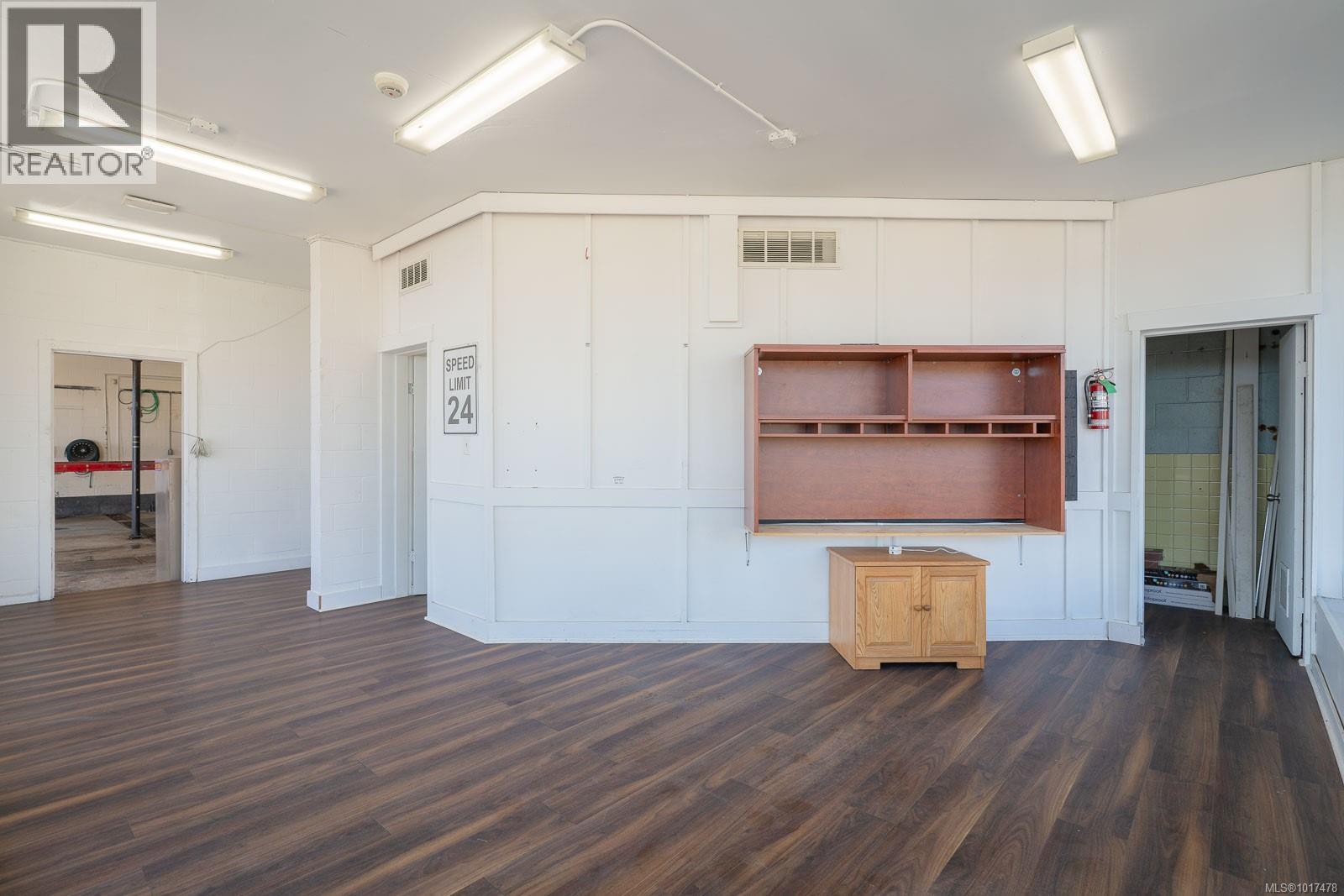 Showroom/Reception