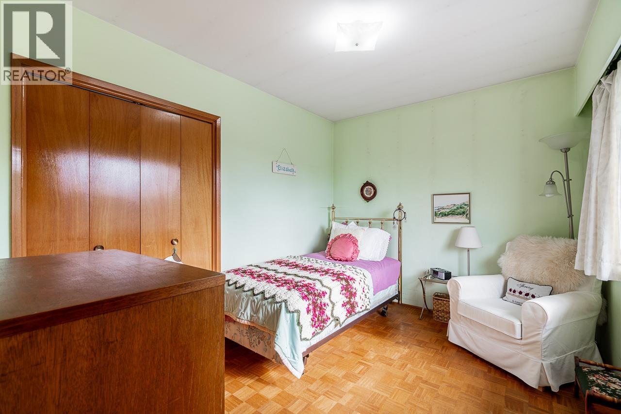 7475 COLLEEN STREET, Burnaby