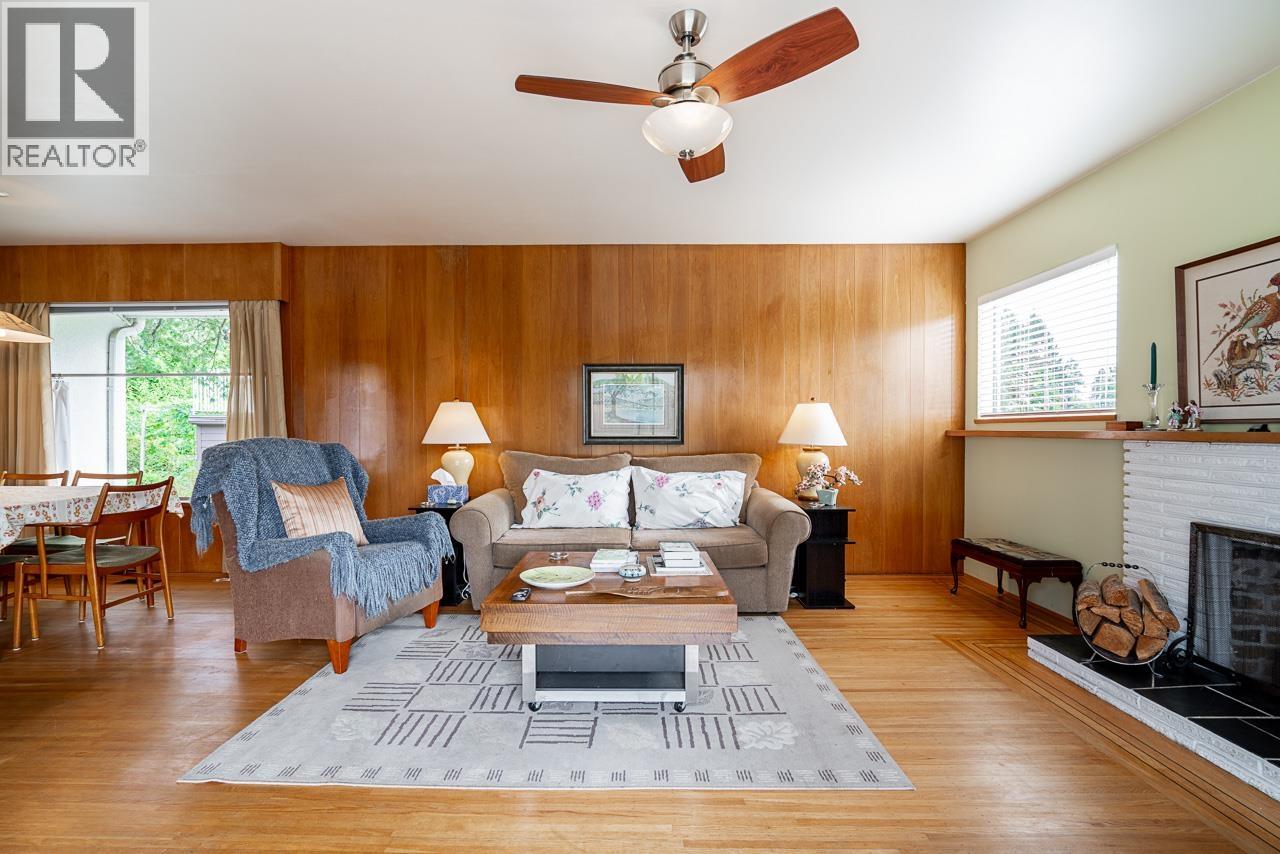 7475 COLLEEN STREET, Burnaby