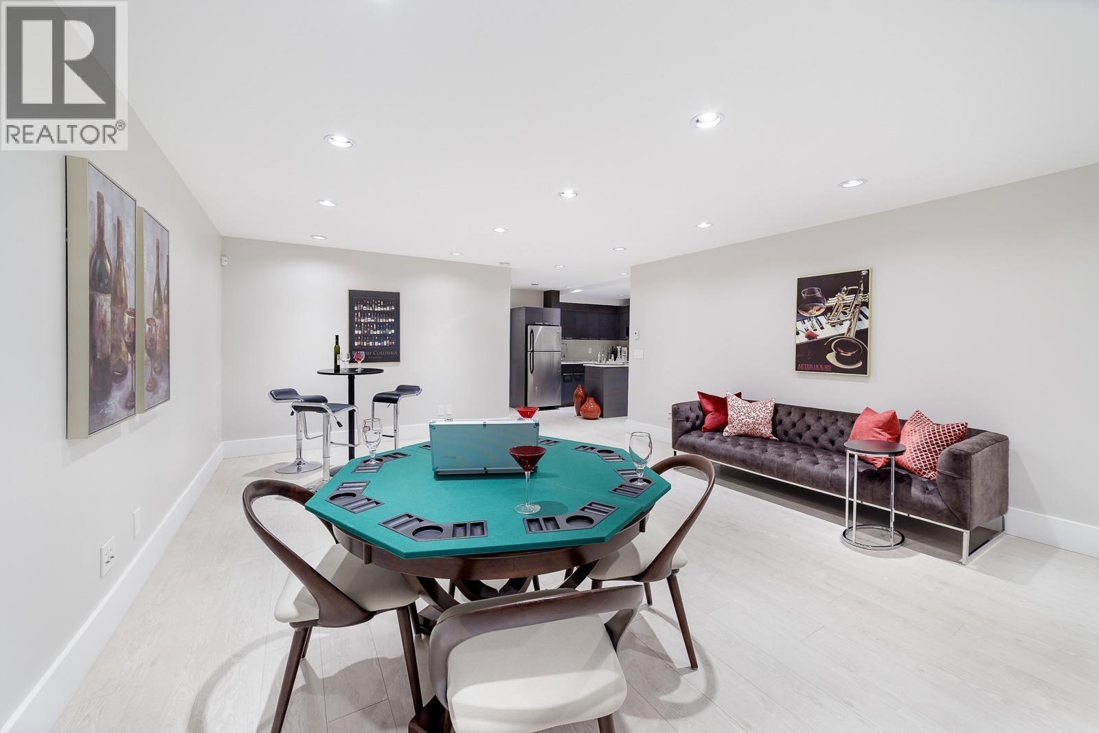 517 GRANADA CRESCENT, North Vancouver