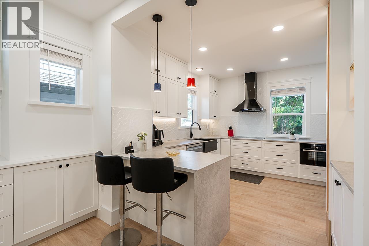 3343 W 3RD AVENUE, Vancouver