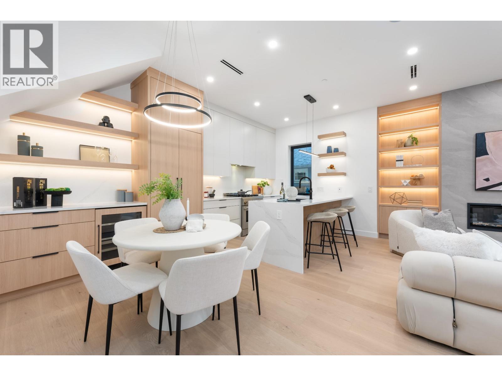 1 312 E 37 AVENUE, Vancouver