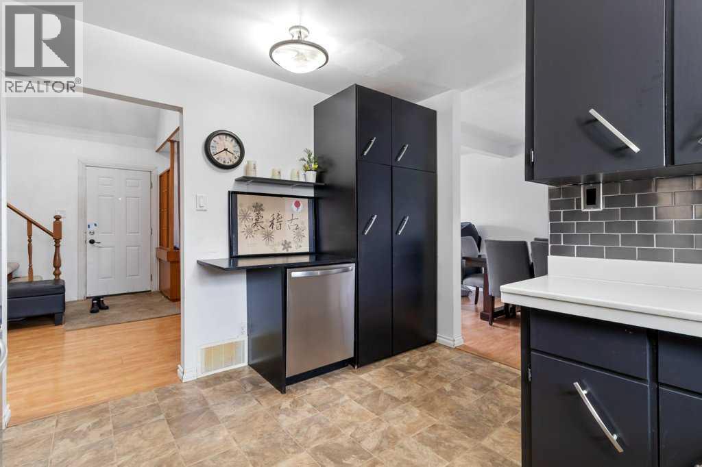 9 Ockley Close, Red Deer