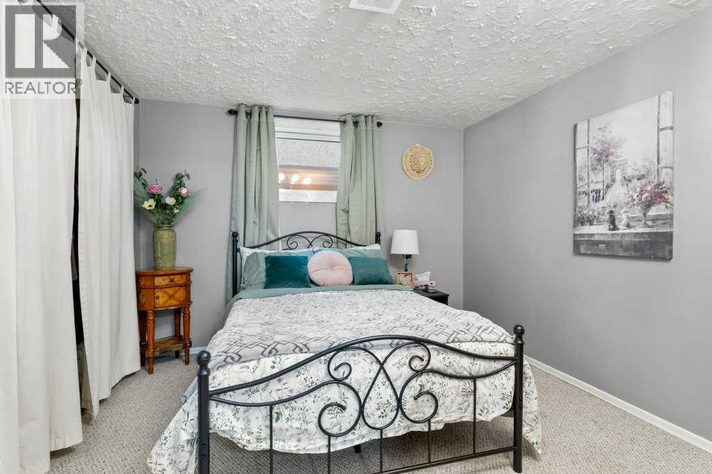 9 Ockley Close, Red Deer