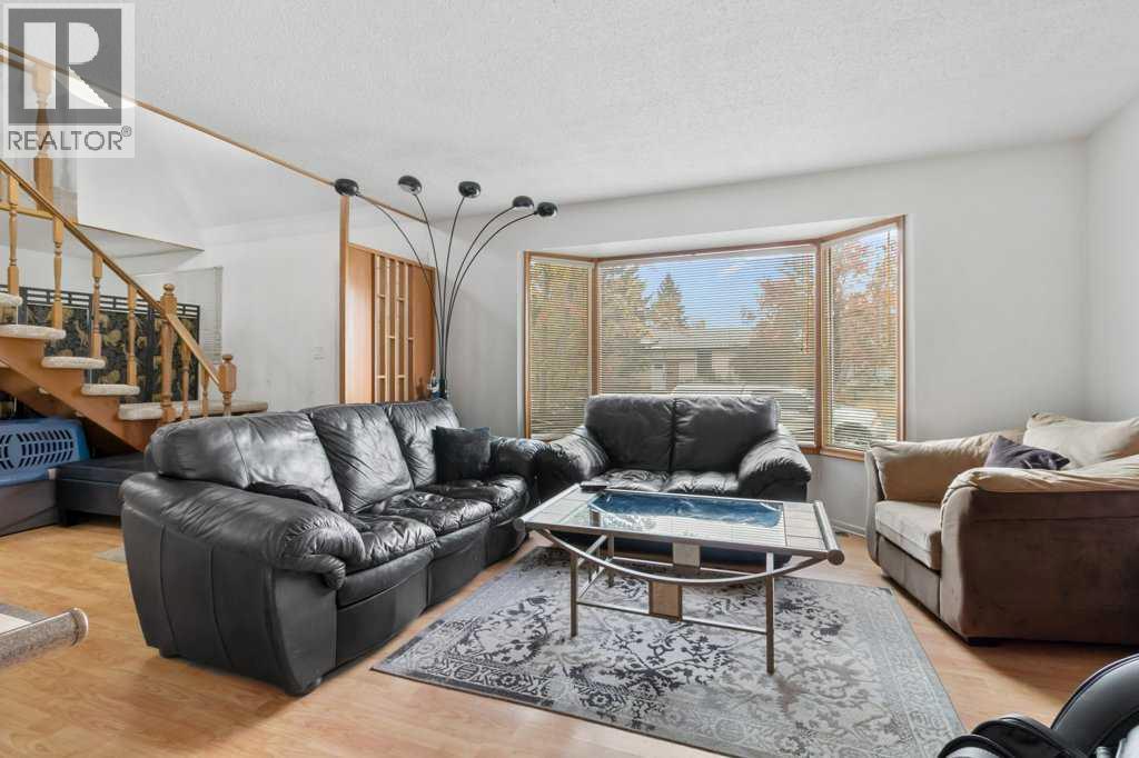 9 Ockley Close, Red Deer