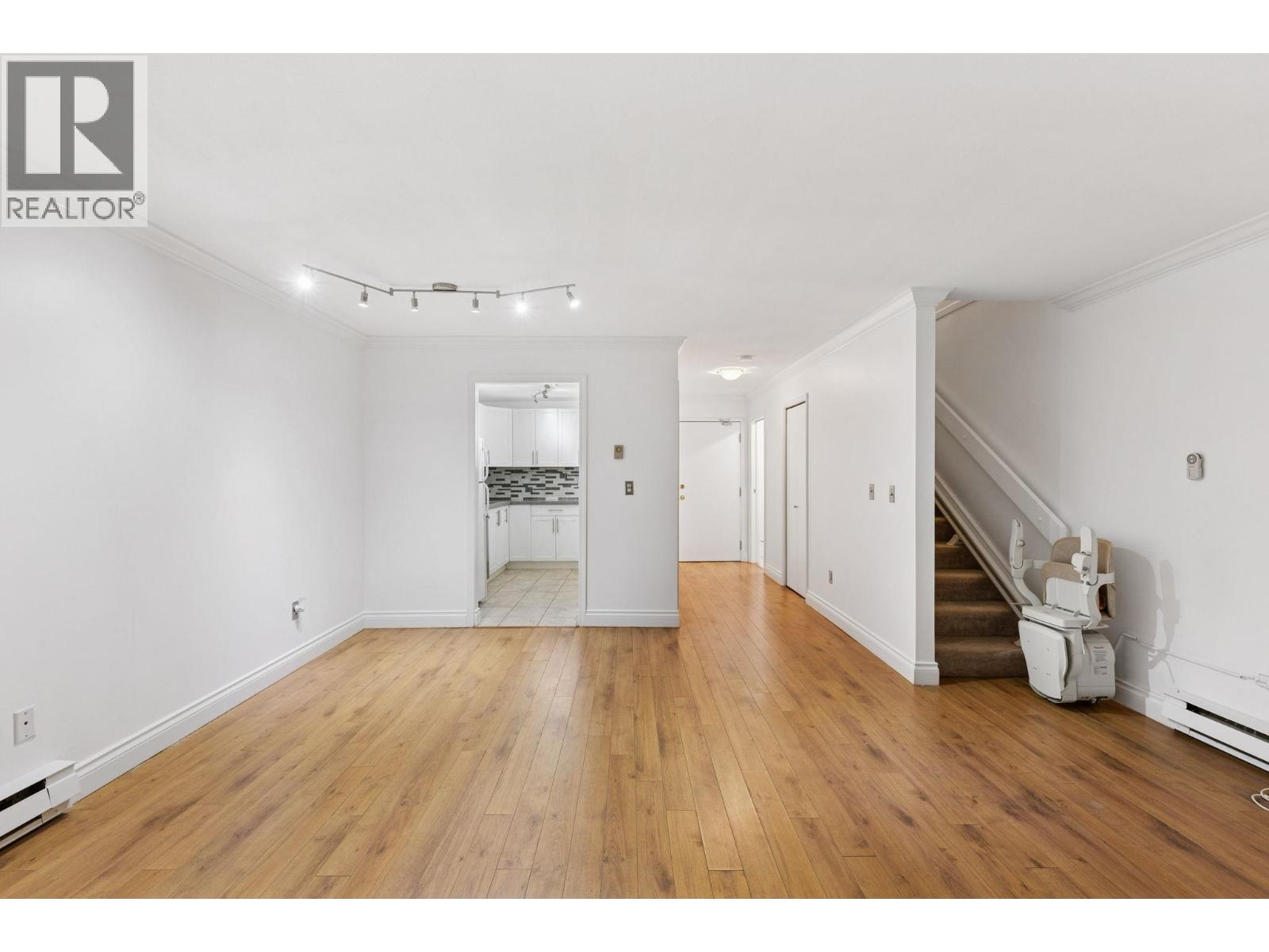 14 8820 WESTMINSTER HIGHWAY, Richmond