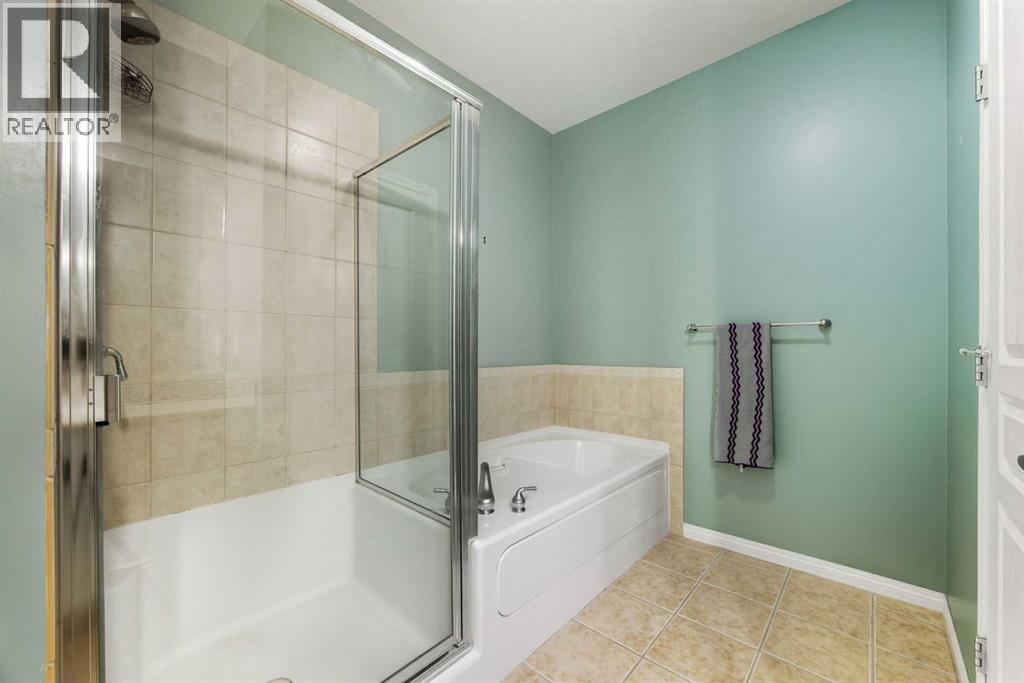Single Family House for Sale in   Lake Fraser Green SE Lake Bonavista Calgary 