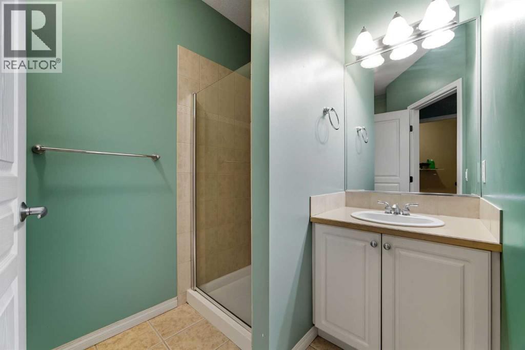 Single Family House for Sale in   Lake Fraser Green SE Lake Bonavista Calgary 