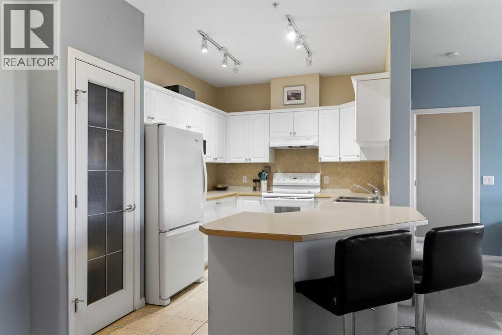 Single Family House for Sale in   Lake Fraser Green SE Lake Bonavista Calgary 