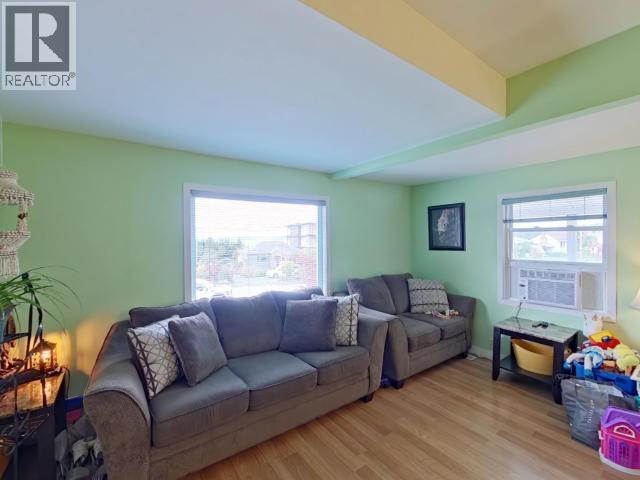 4570 MICHIGAN AVE, Powell River
