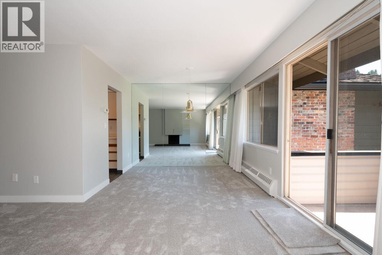 810 235 KEITH ROAD, West Vancouver