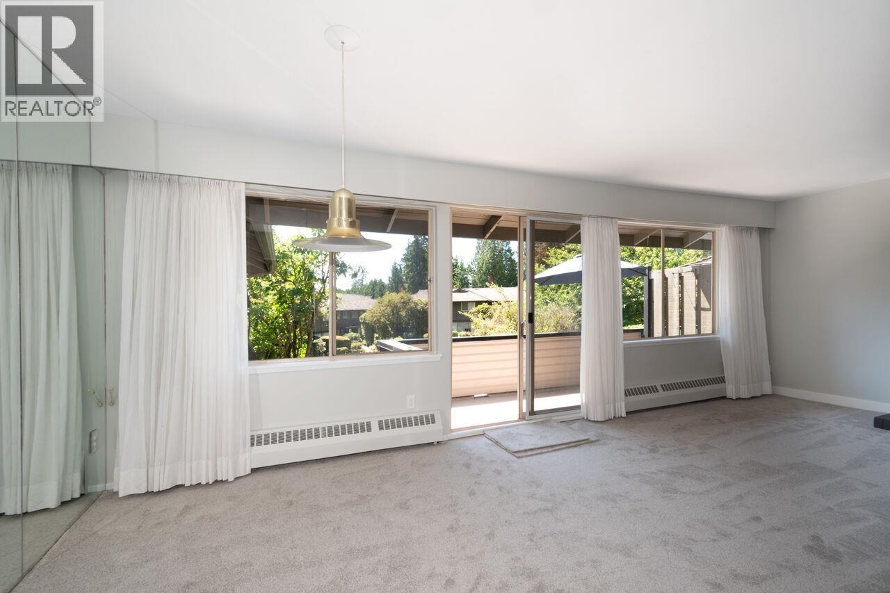 810 235 KEITH ROAD, West Vancouver