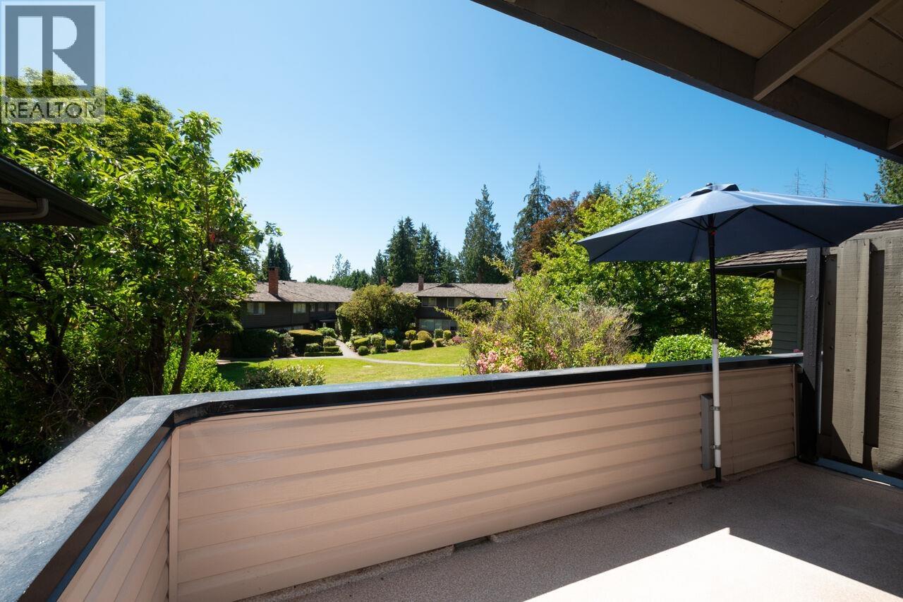 810 235 KEITH ROAD, West Vancouver