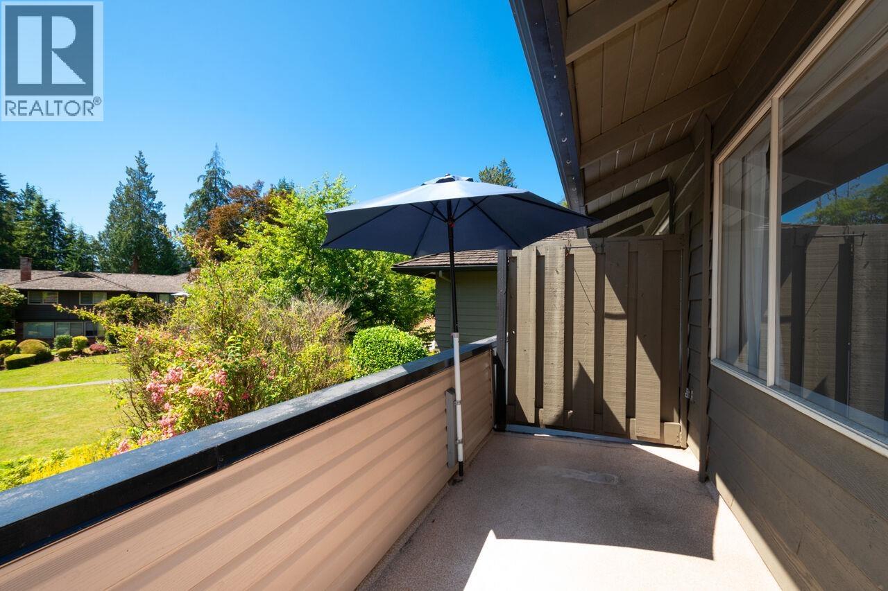 810 235 KEITH ROAD, West Vancouver