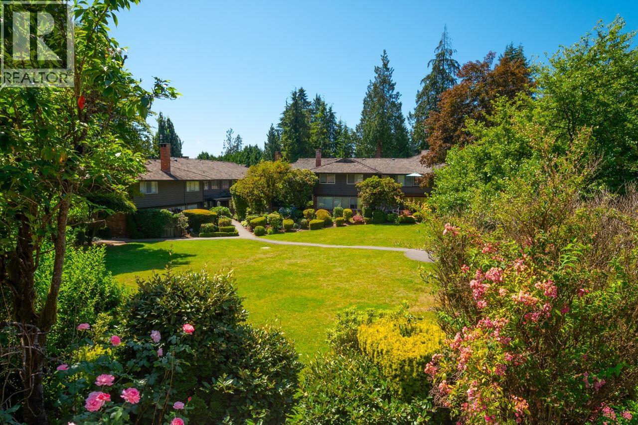 810 235 KEITH ROAD, West Vancouver