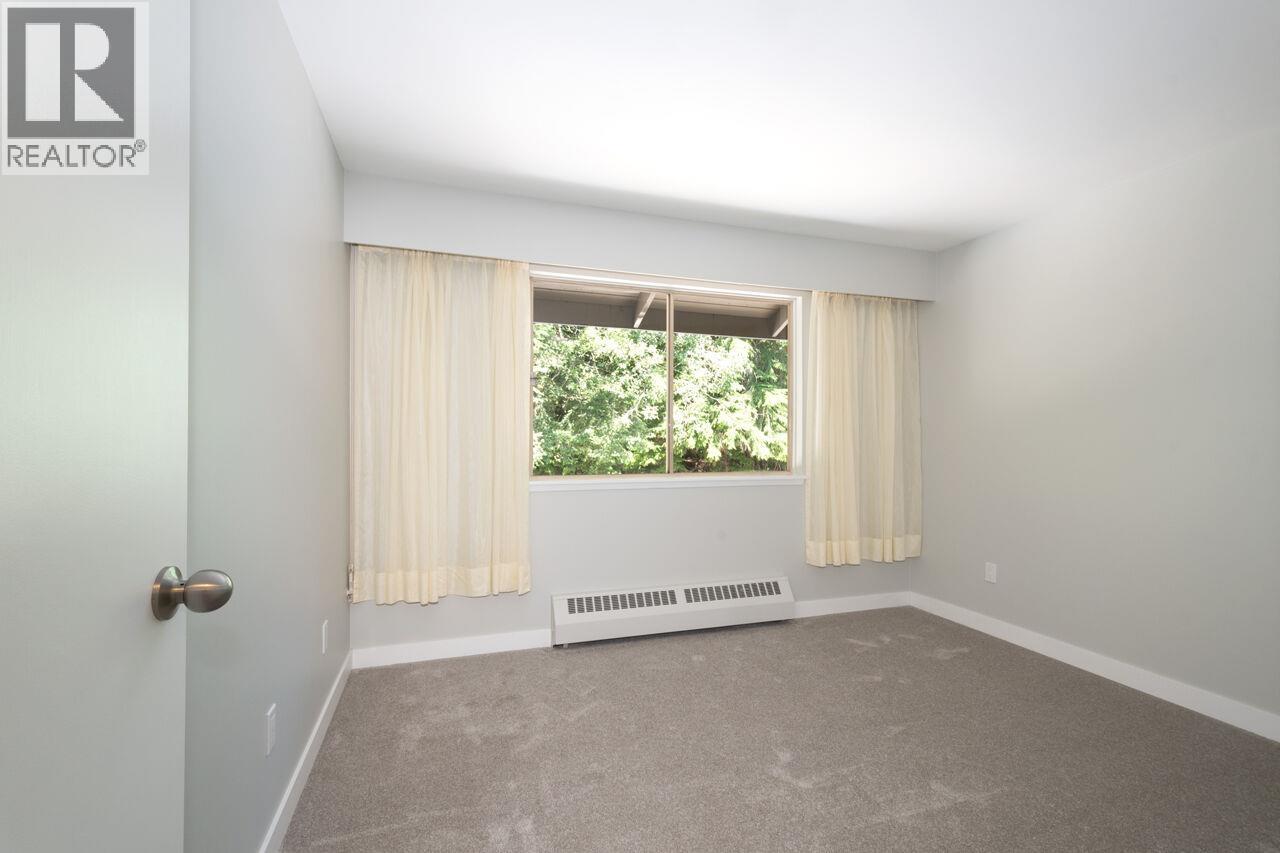 810 235 KEITH ROAD, West Vancouver