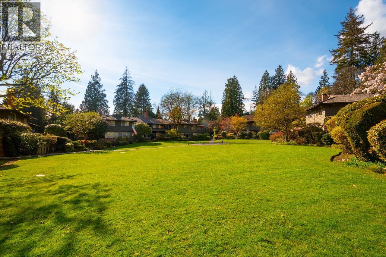 810 235 KEITH ROAD, West Vancouver