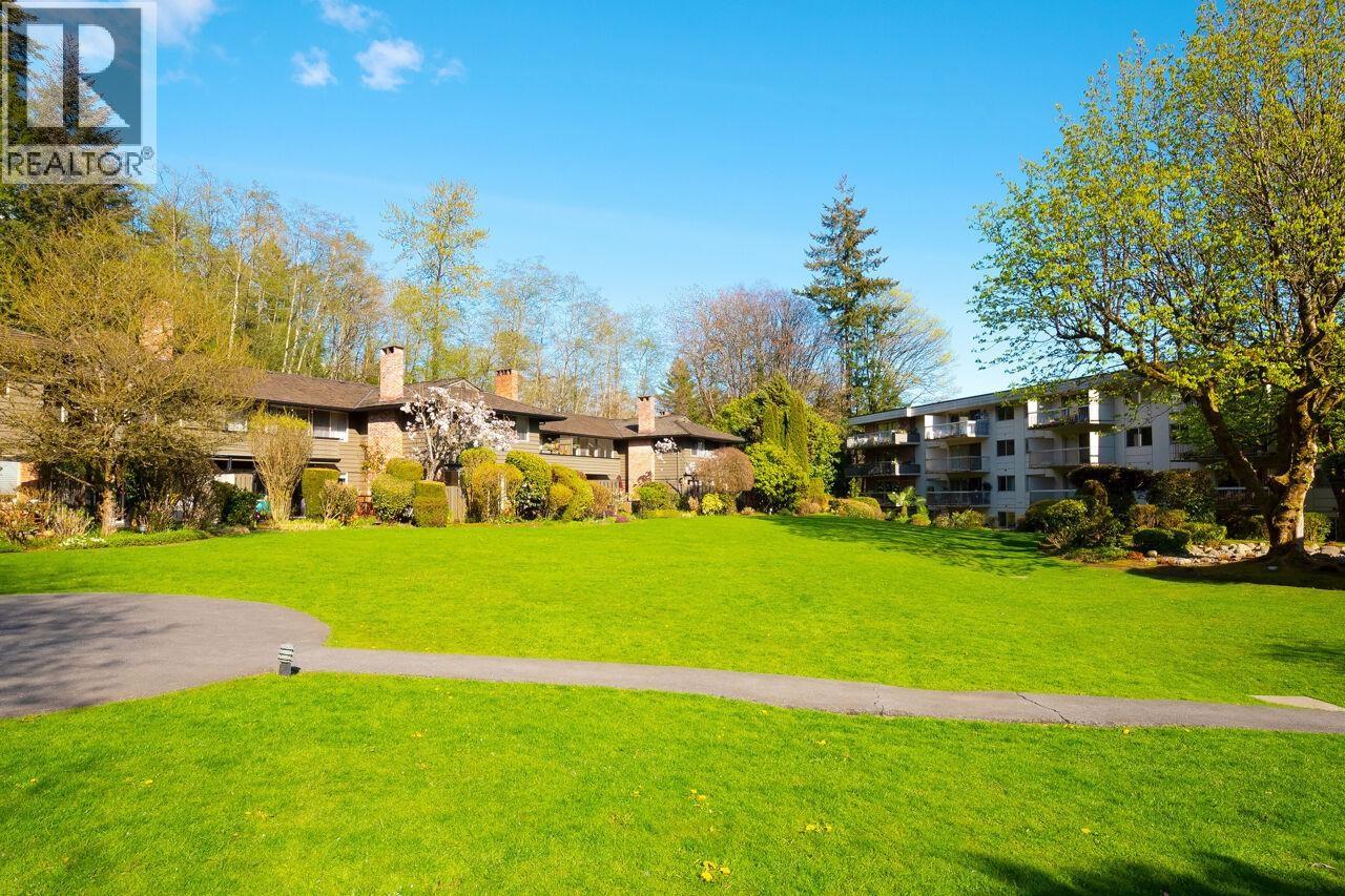 810 235 KEITH ROAD, West Vancouver