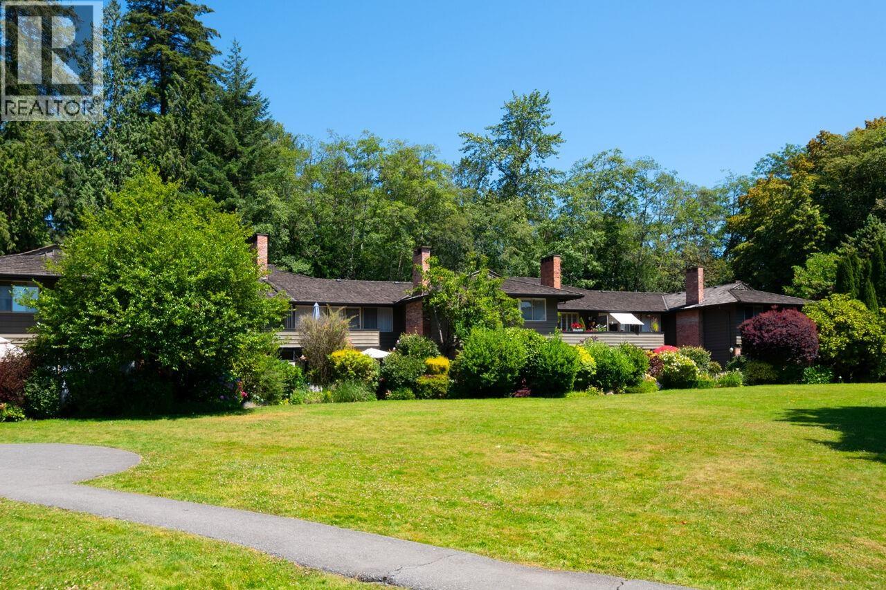 810 235 KEITH ROAD, West Vancouver