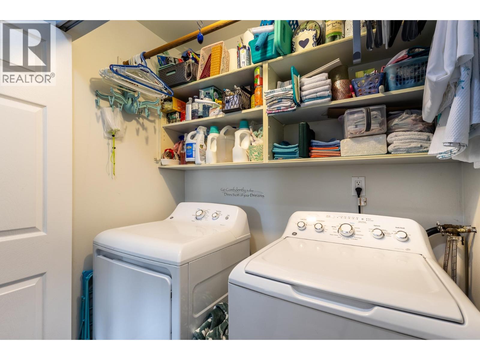 2 765 SCHOOL ROAD, Gibsons