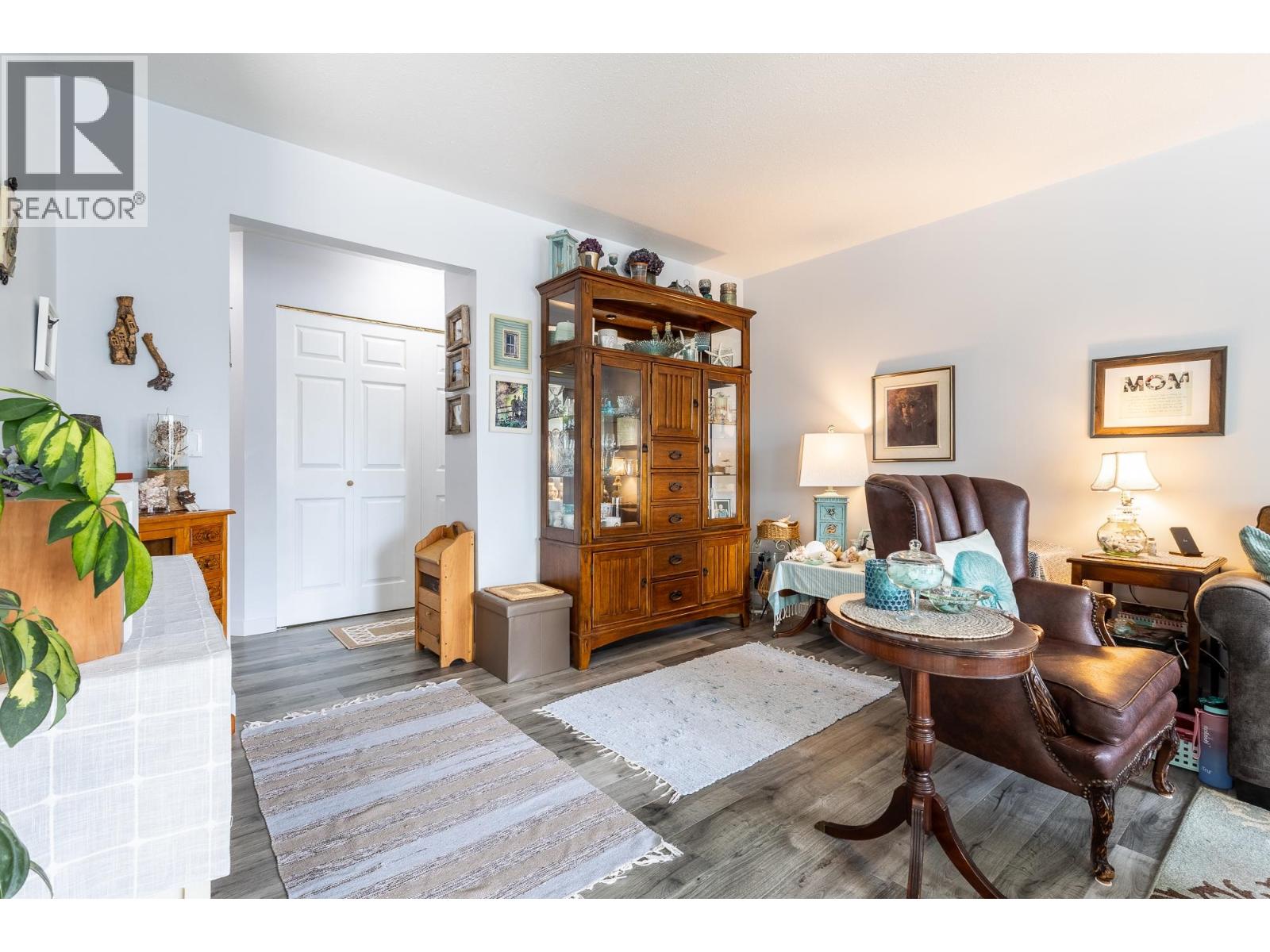 2 765 SCHOOL ROAD, Gibsons