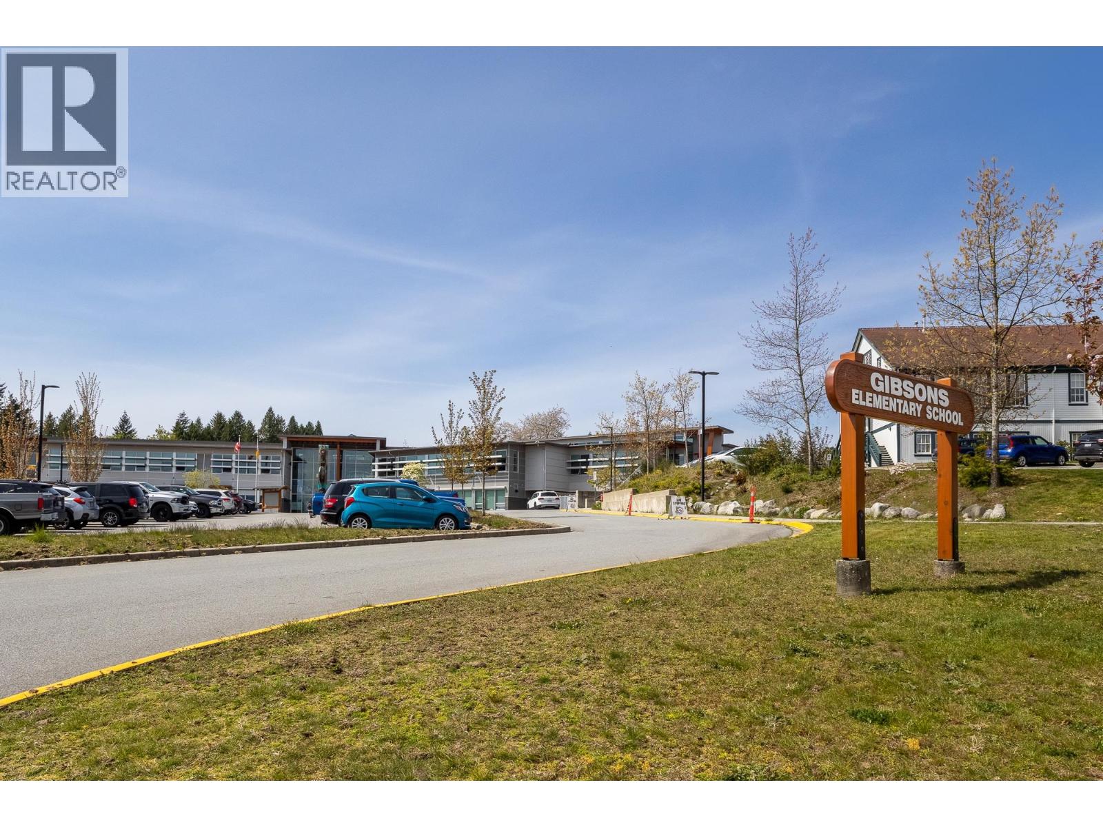 2 765 SCHOOL ROAD, Gibsons