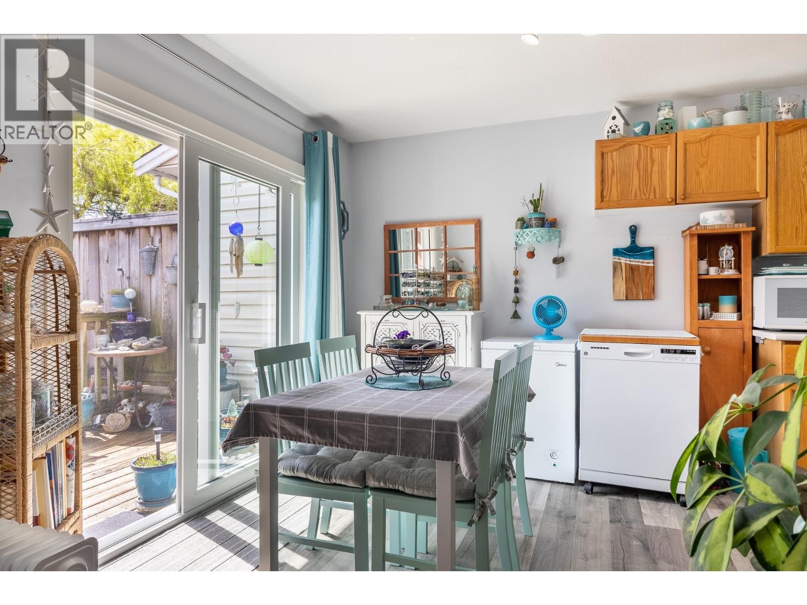 2 765 SCHOOL ROAD, Gibsons