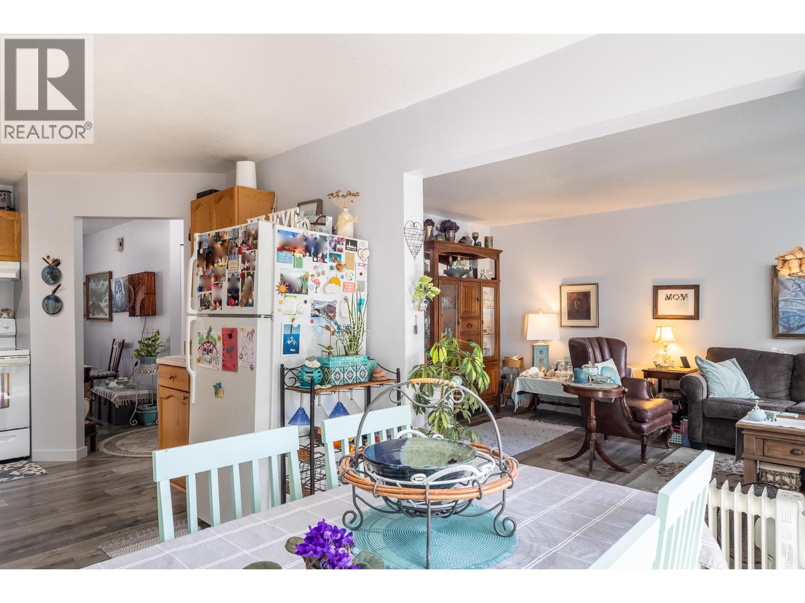 2 765 SCHOOL ROAD, Gibsons